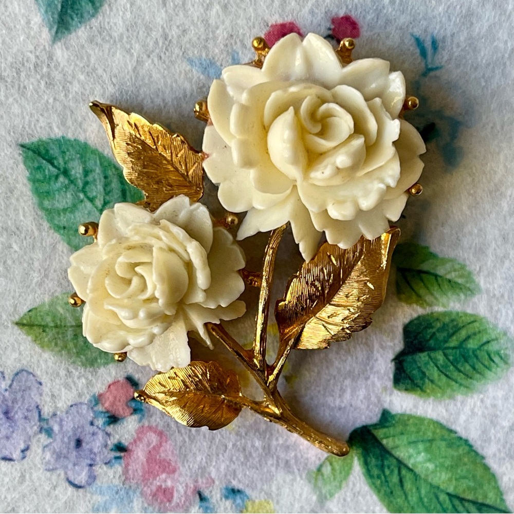 Vintage | White Rose Flower Carved Celluloid Gold Tone Brooch Pin